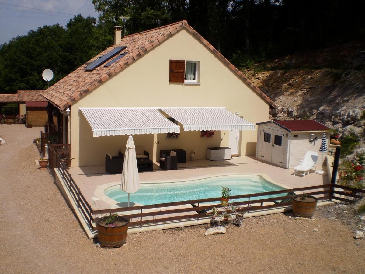 Gite Les Roziers Montmurat ภายนอก รูปภาพ