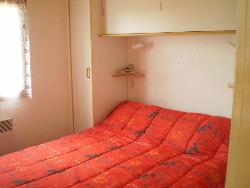 Gite Les Roziers Montmurat ห้อง รูปภาพ